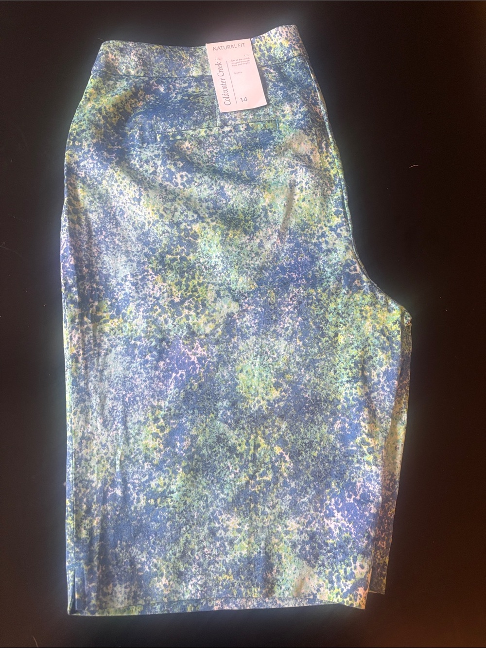 Cold Water Creek NWT Natural Fit Blue Green,White Tye Dye Bermuda Shorts Size 14 - Picture 3 of 5